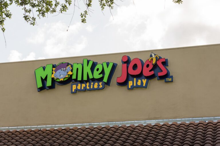 monkey joes 768x513